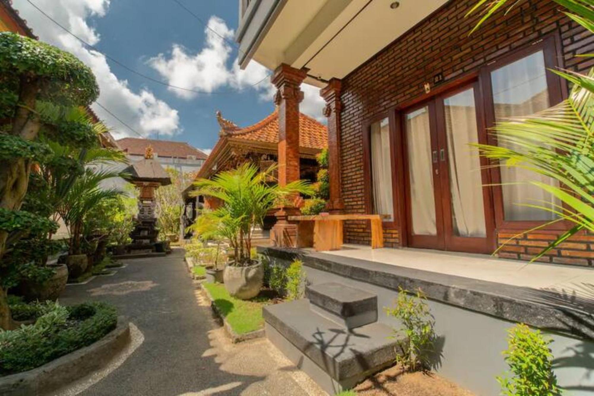 Pondok Lulik Homestay Canggu Buitenkant foto